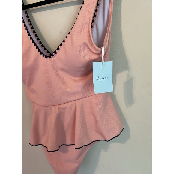 Cupshe One Piece Swimsuit Size S Pink Black Trim Ruffle New With Tags - Picture 14 of 16